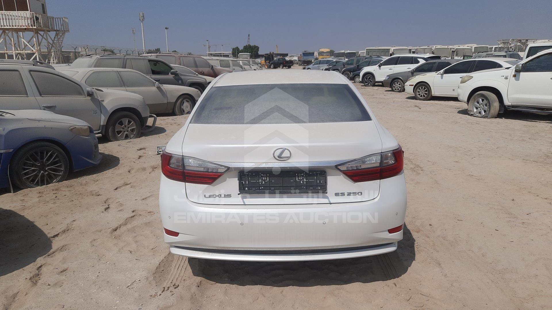2016 LEXUS IS 250 VIN: JTHBJ1GG0G2084302
