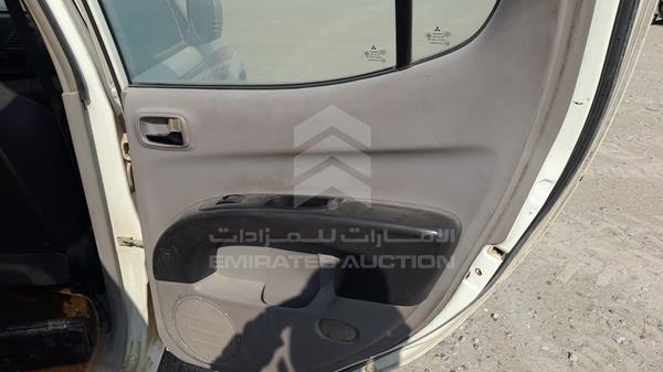MMBJNKB408D030521 Mitsubishi L 200