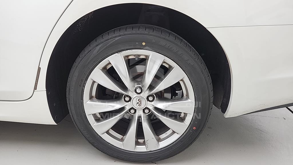 JNKBY1AP2EM300169 - 2014 INFINITI Q70 - #528736