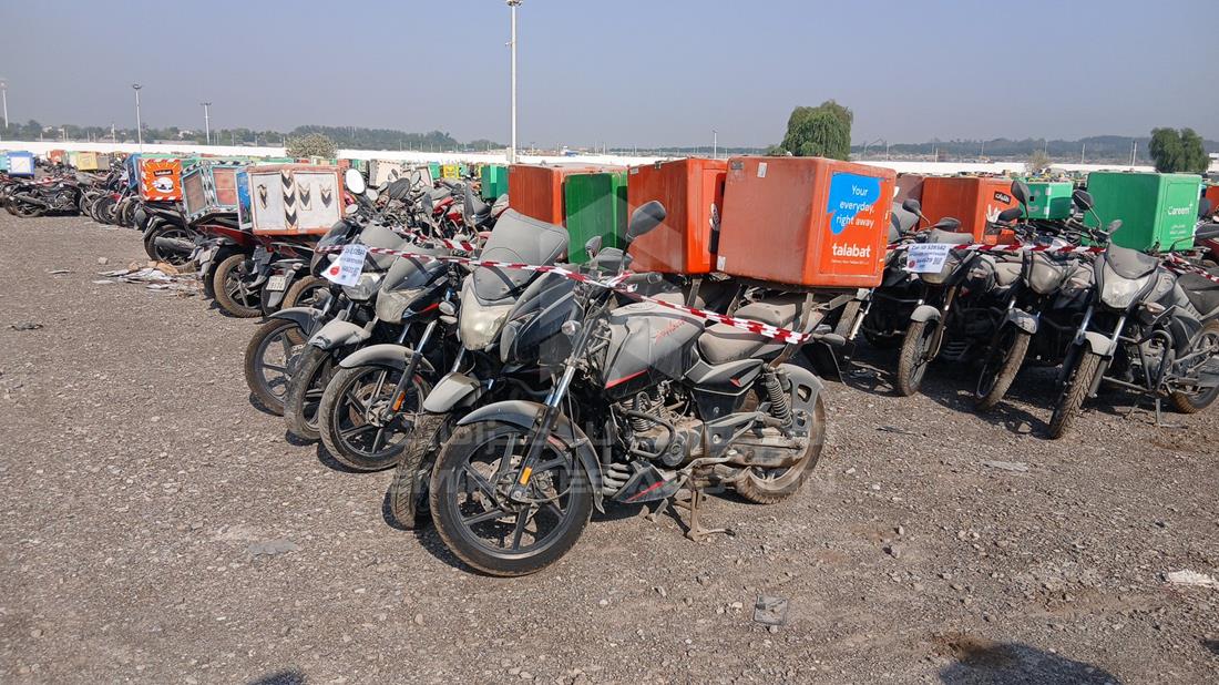 5 Motorbikes — Front Left Angle — Photo 7
