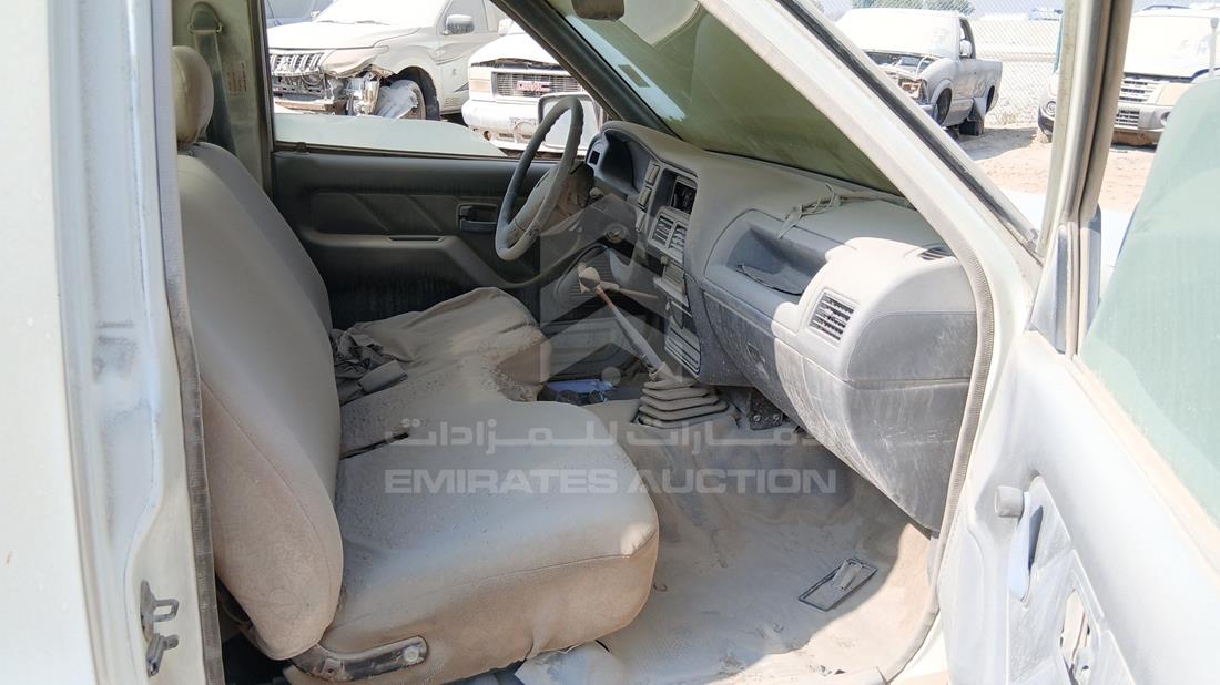 2000 Isuzu KB — Front Right Passenger Seat View — Photo 20