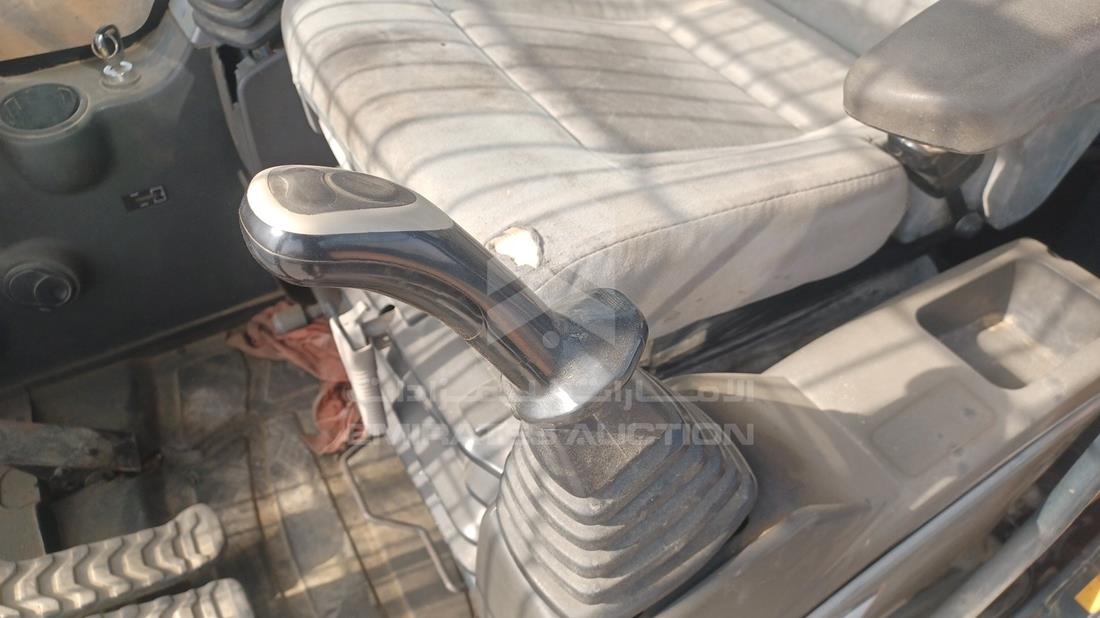 2016 Hyundai Robex 480LC — Steering & Mounted Controls — Photo 14