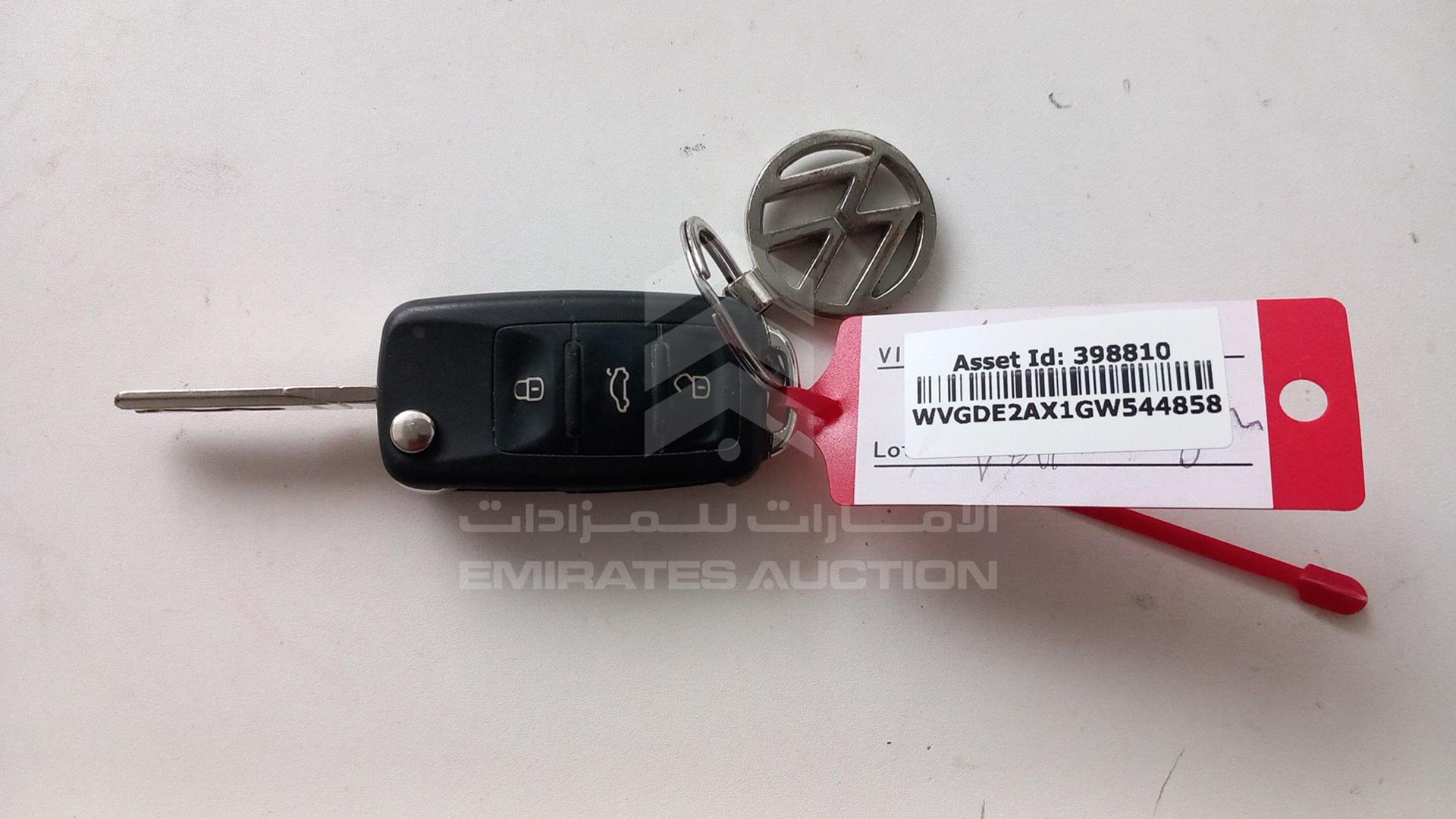 2016 VOLKSWAGEN TIGUAN VIN: WVGDE2AX1GW544858