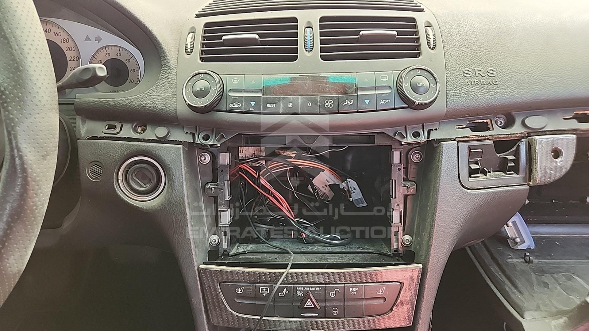 0 MERCEDES E 500 VIN: WDB2110701A038875