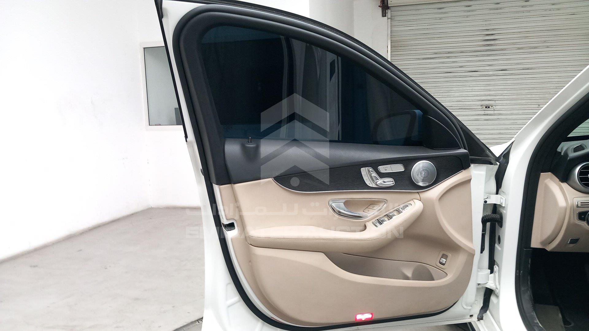 2020 MERCEDES C 300 VIN: W1KWF8EB0LR590871