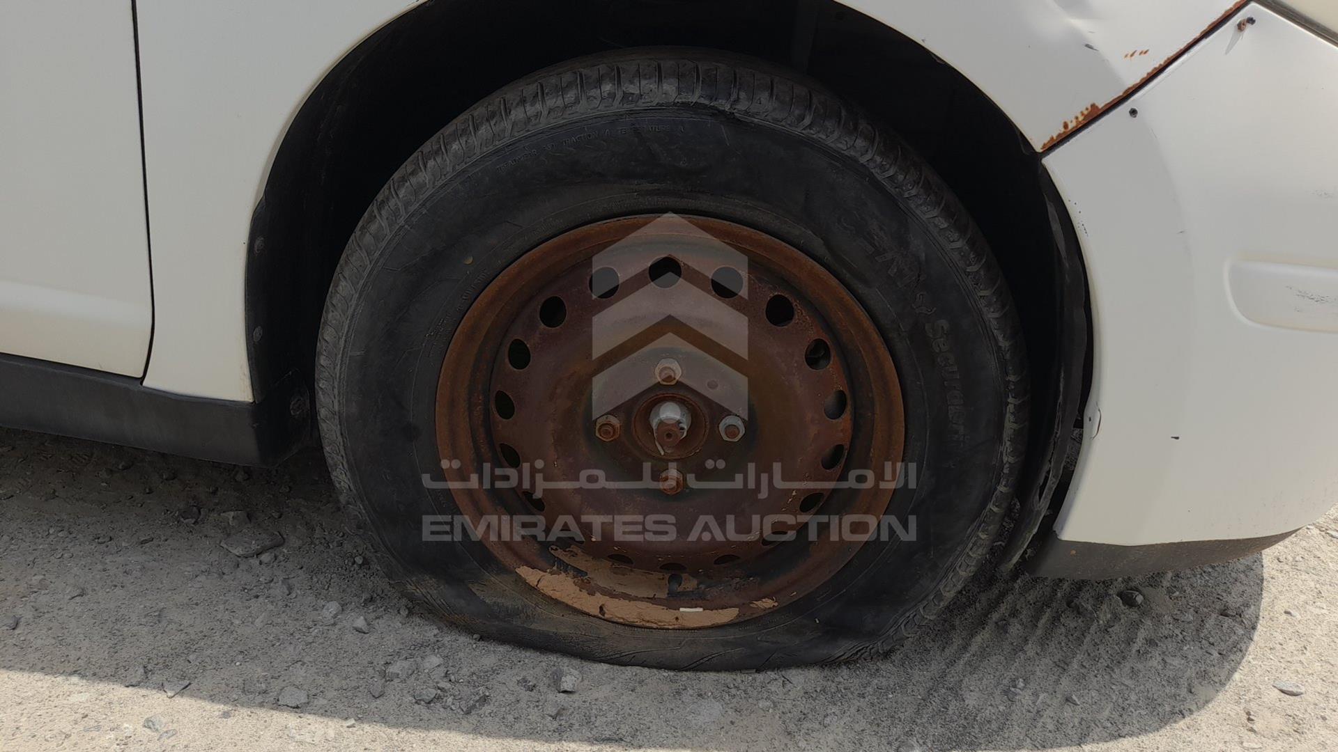 2011 NISSAN TIIDA VIN: 3N1BC1A69BK198472