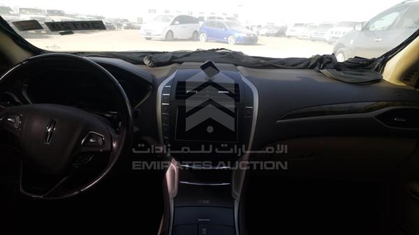 Lincoln MKZ 2015 3LN6L2G98FR624828 Image 8