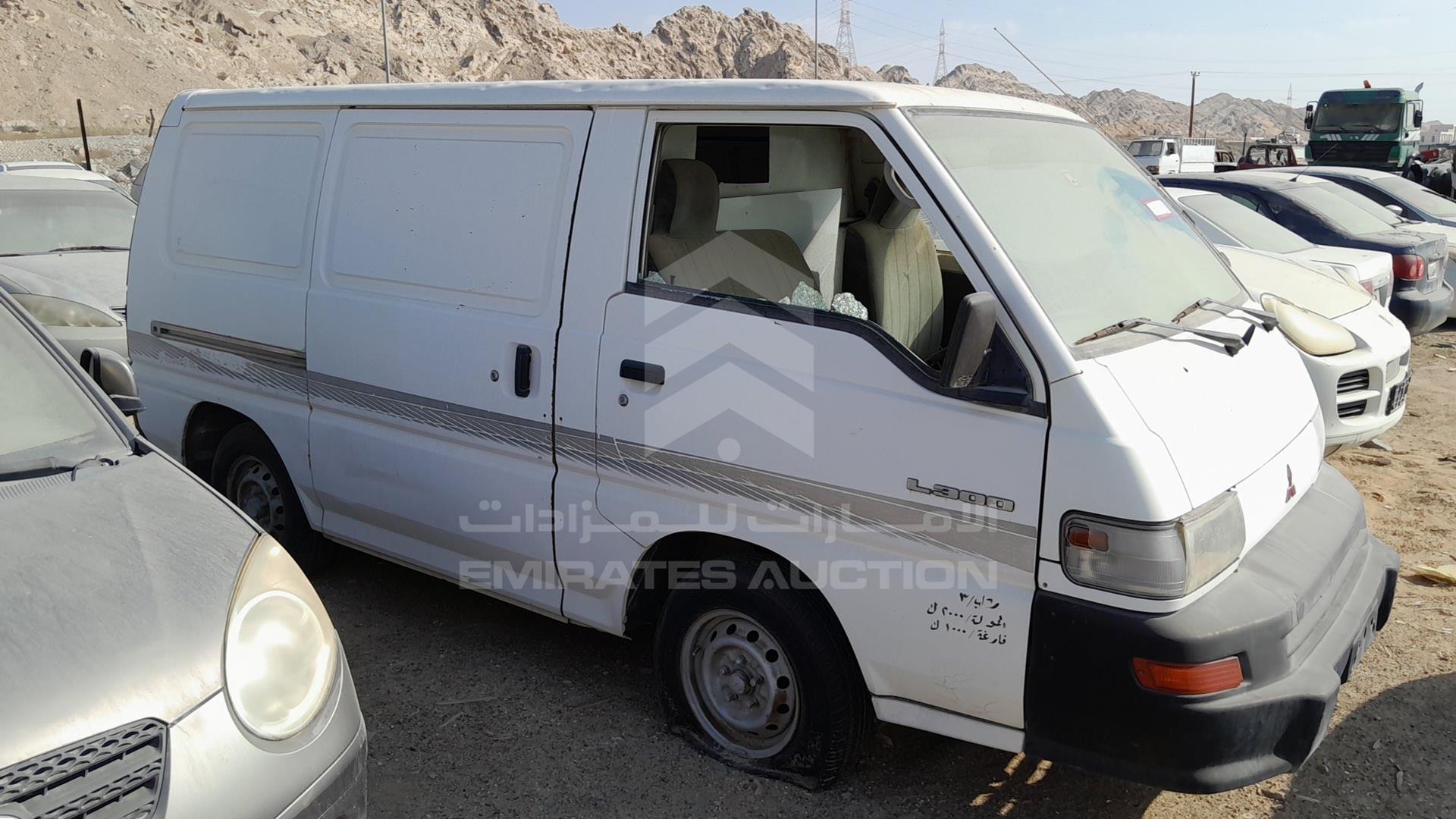 2004 MITSUBISHI L 300 VIN: JMYGNP03V5A770856