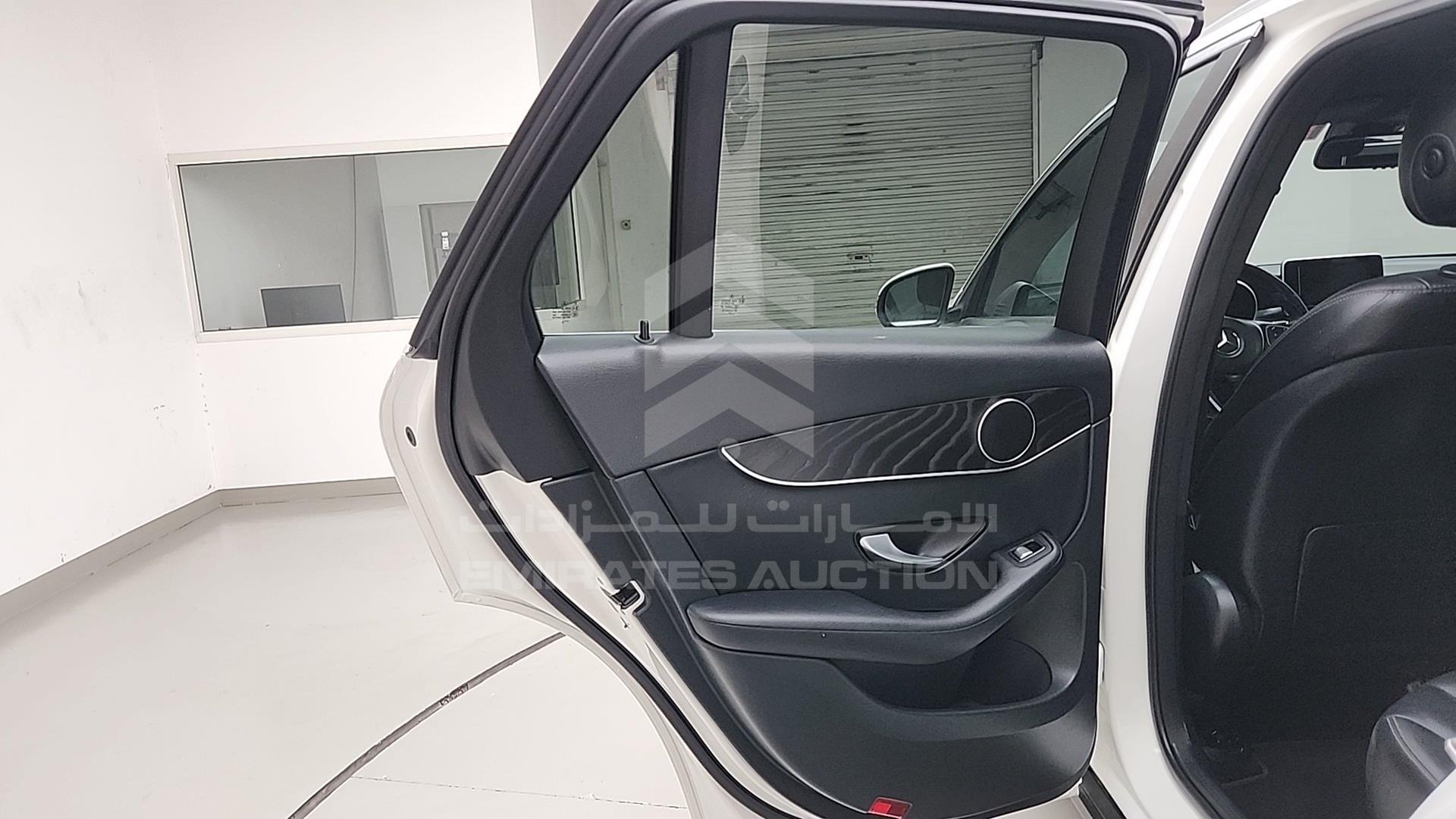 2017 MERCEDES GLC 300 VIN: WDC0G4JB8HF123616