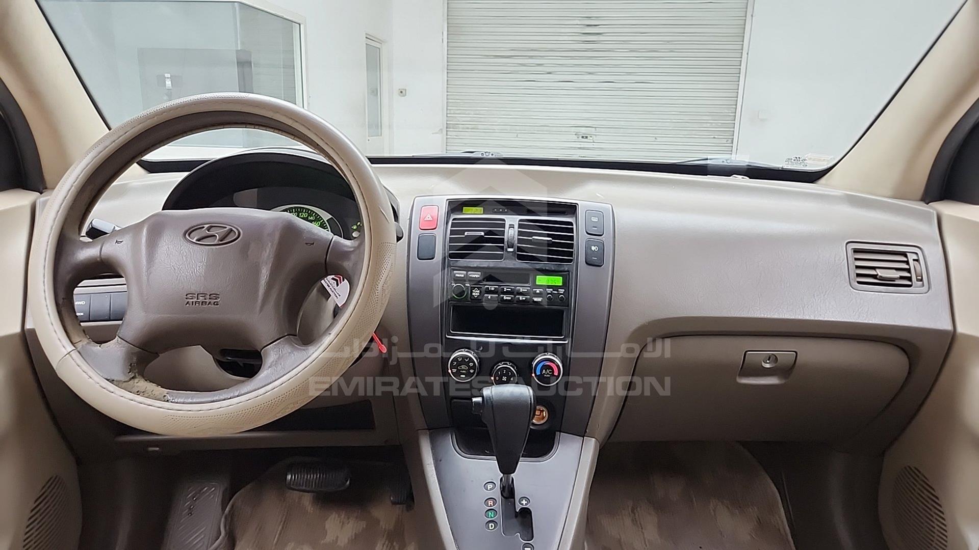 2008 HYUNDAI TUCSON VIN: KMHJM81B78U821197
