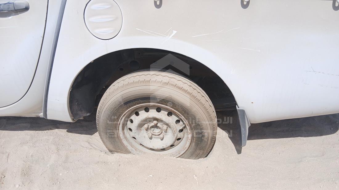 ميتسوبيشي L 200 2008 — الإطار الخلفي الأيسر — صورة 32