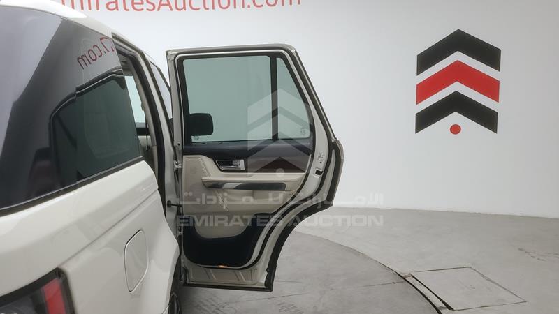SALLSAAE4AA233314 Auction: EmiratesAuction Lot: 409182 SALLSAAE4AA233314 Range Rover Sport 2010 BLACK Photo 37