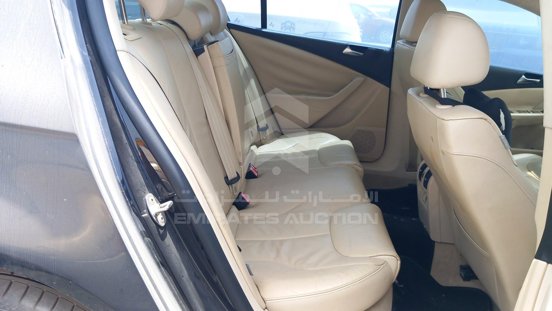 2011 VOLKSWAGEN PASSAT VIN: WVWBP13C1BP001328