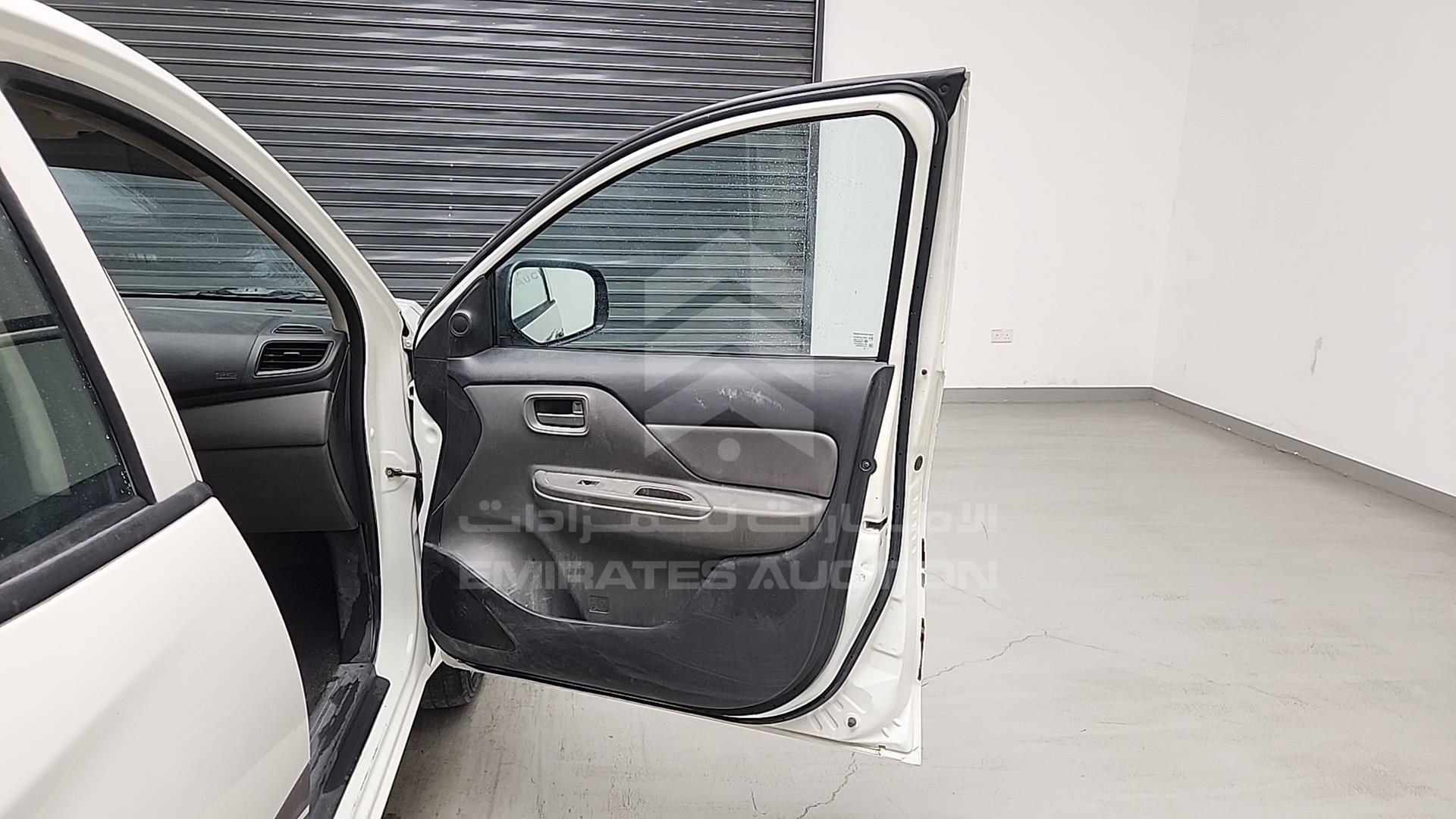 2016 MITSUBISHI L 200 VIN: MMBJNKJ40GH059683