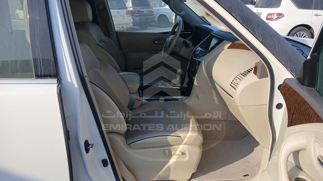 نيسان باترول 2019 — زاوية الراكب الأمامي للمقعد — صورة 22