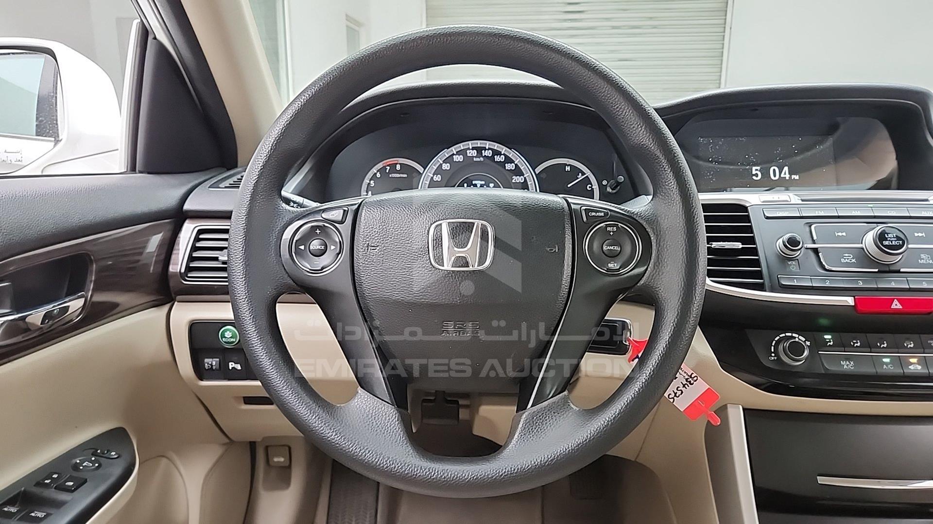 2017 HONDA ACCORD VIN: 1HGCR261XHA618318