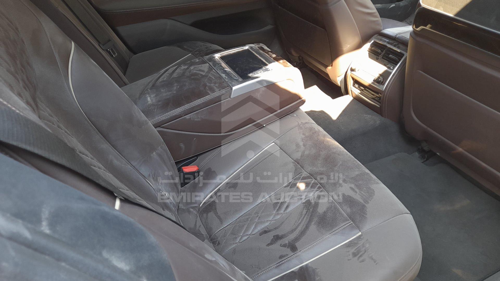 2018 BMW 740 LI VIN: WBA7E2105JG414083