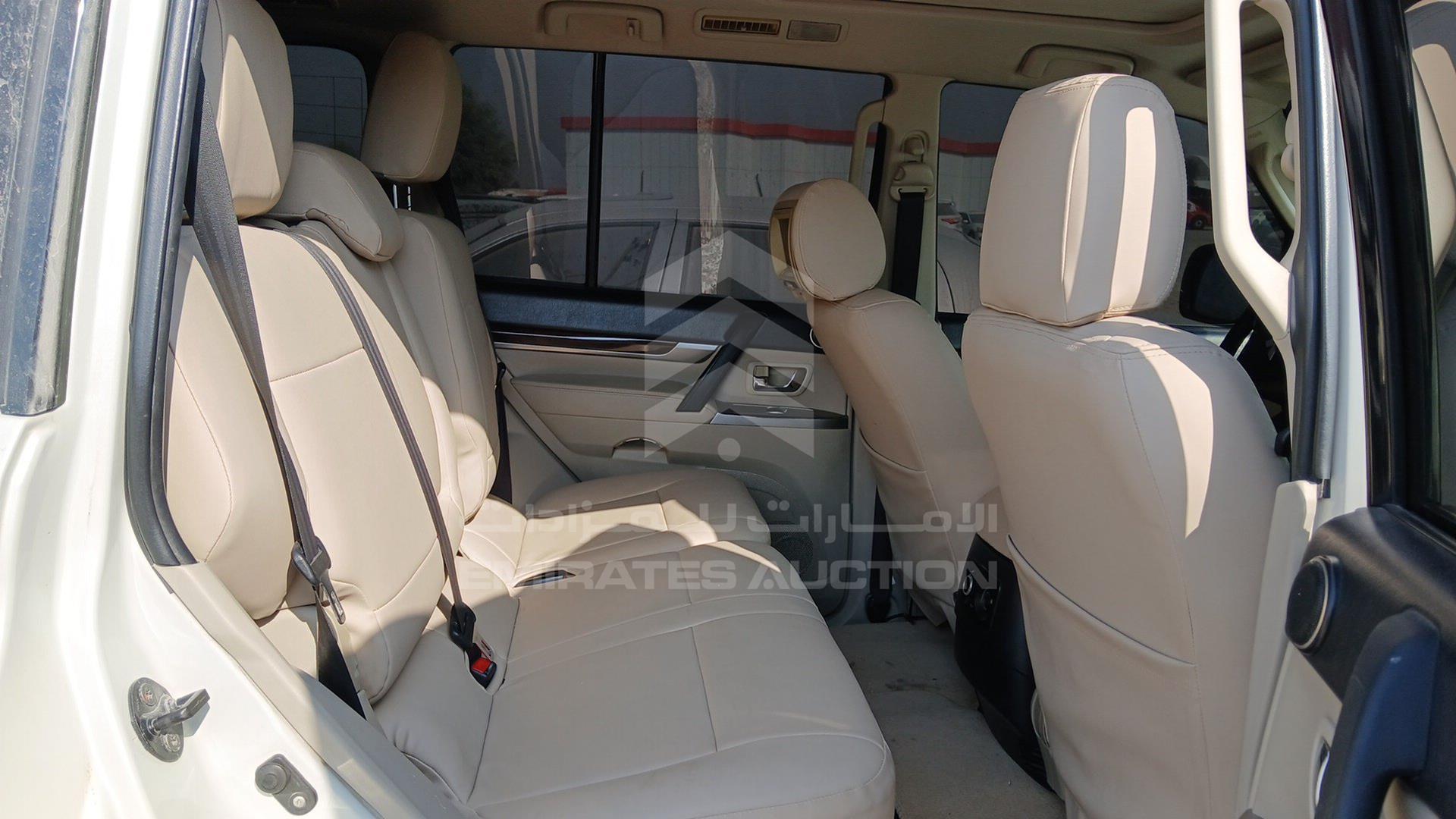 2014 MITSUBISHI PAJERO VIN: JMYLRV95WEJ709535