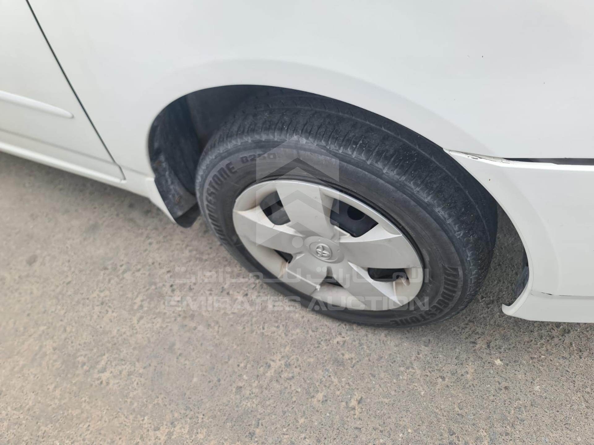 2004 TOYOTA COROLLA VIN: JTDBR23E043100492