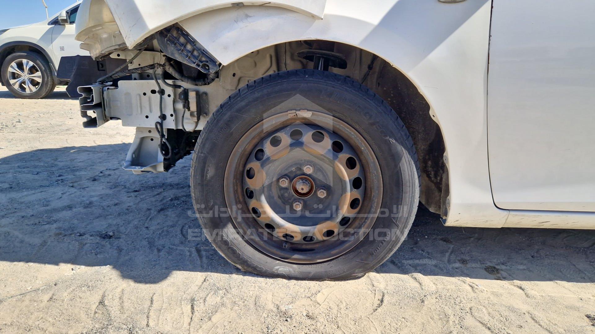 2015 TOYOTA YARIS VIN: MHFBT9F30F6031698