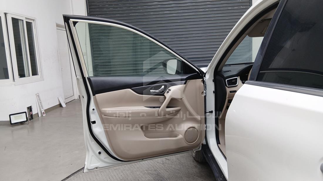 2015 Nissan X-Trail — Front Left Door — Photo 12