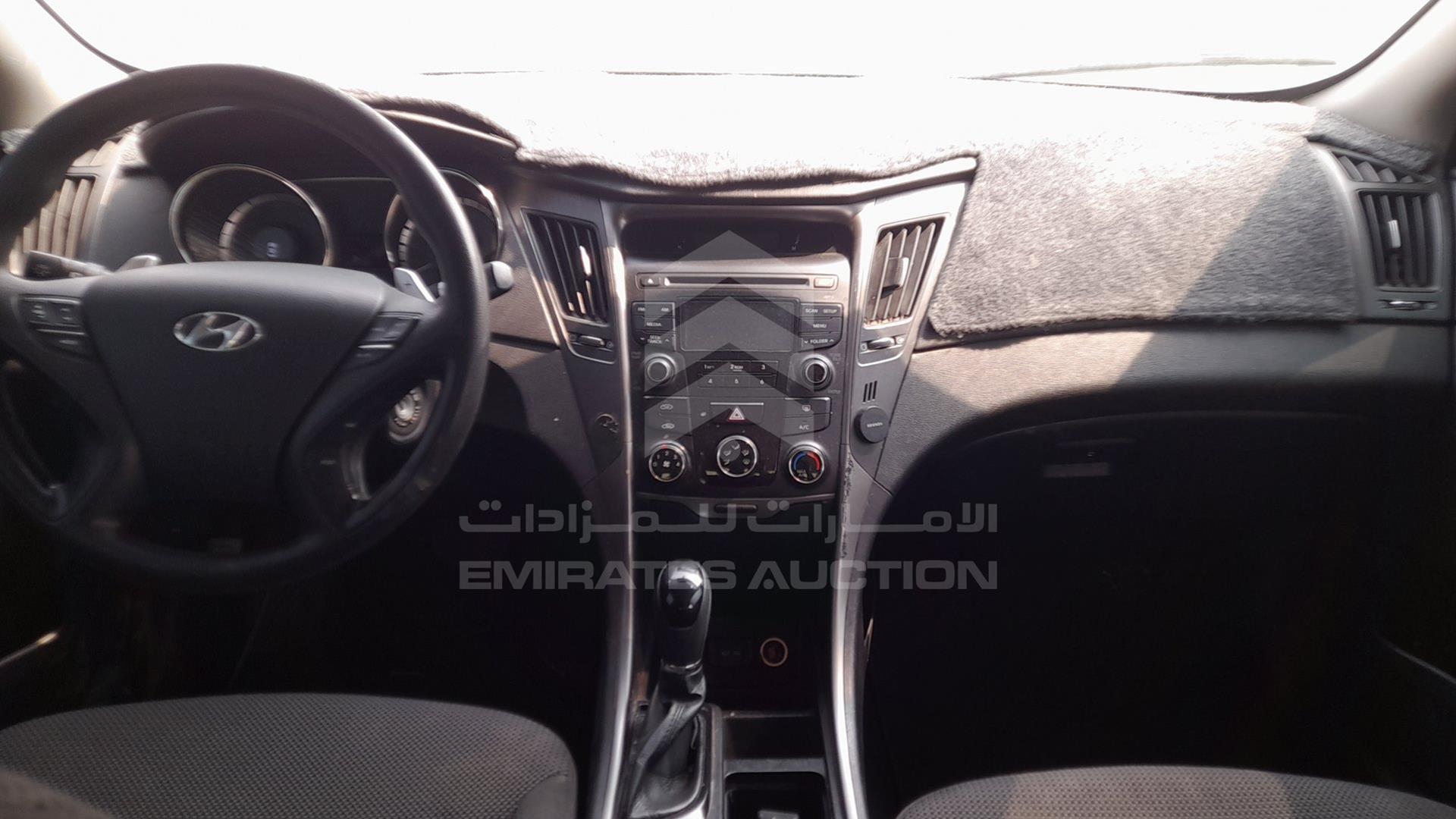 2014 HYUNDAI SONATA VIN: KMHEB41C7EA624987