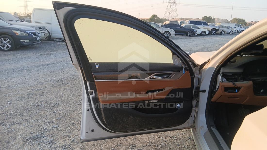 2017 BMW 730 — Front Left Door — Photo 12