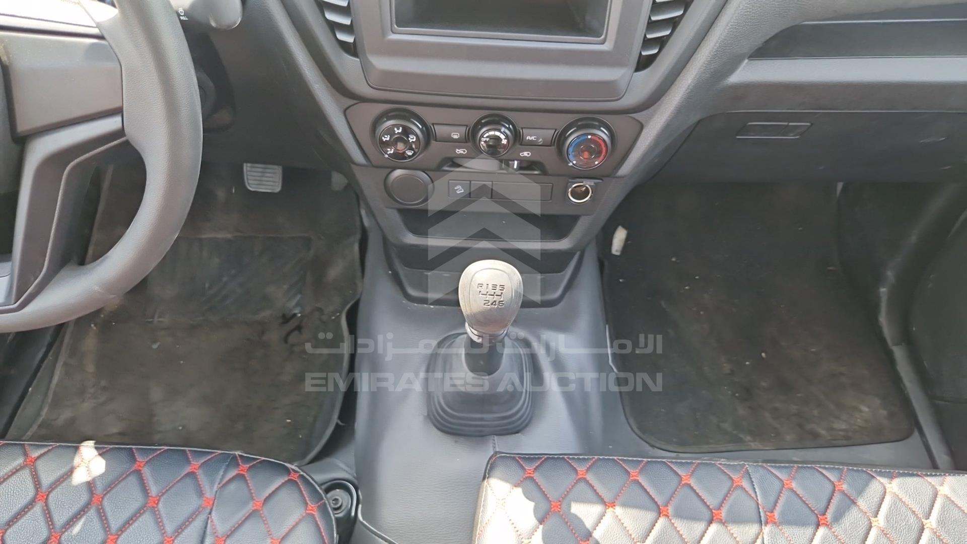2024 ISUZU D-MAX VIN: MPAEL3376RT008775