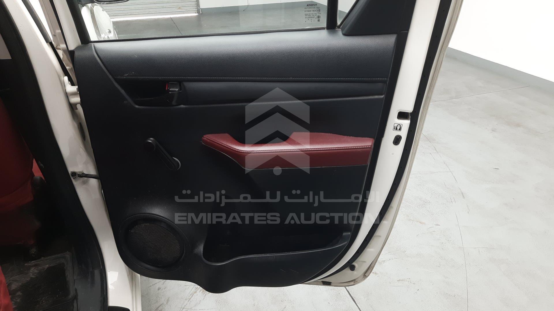 2017 TOYOTA HILUX VIN: MR0CX8CD3H0542227