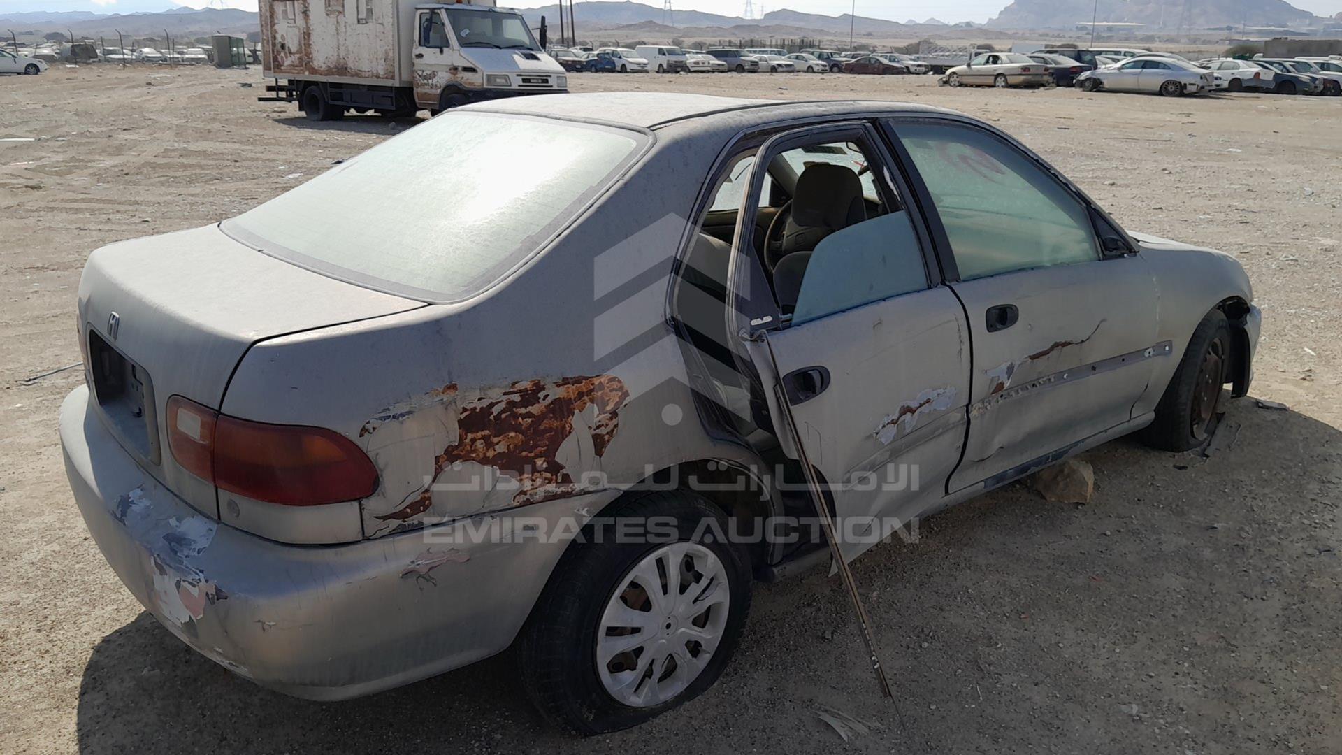 0 HONDA CIVIC VIN: 1HGEG8644SL023357