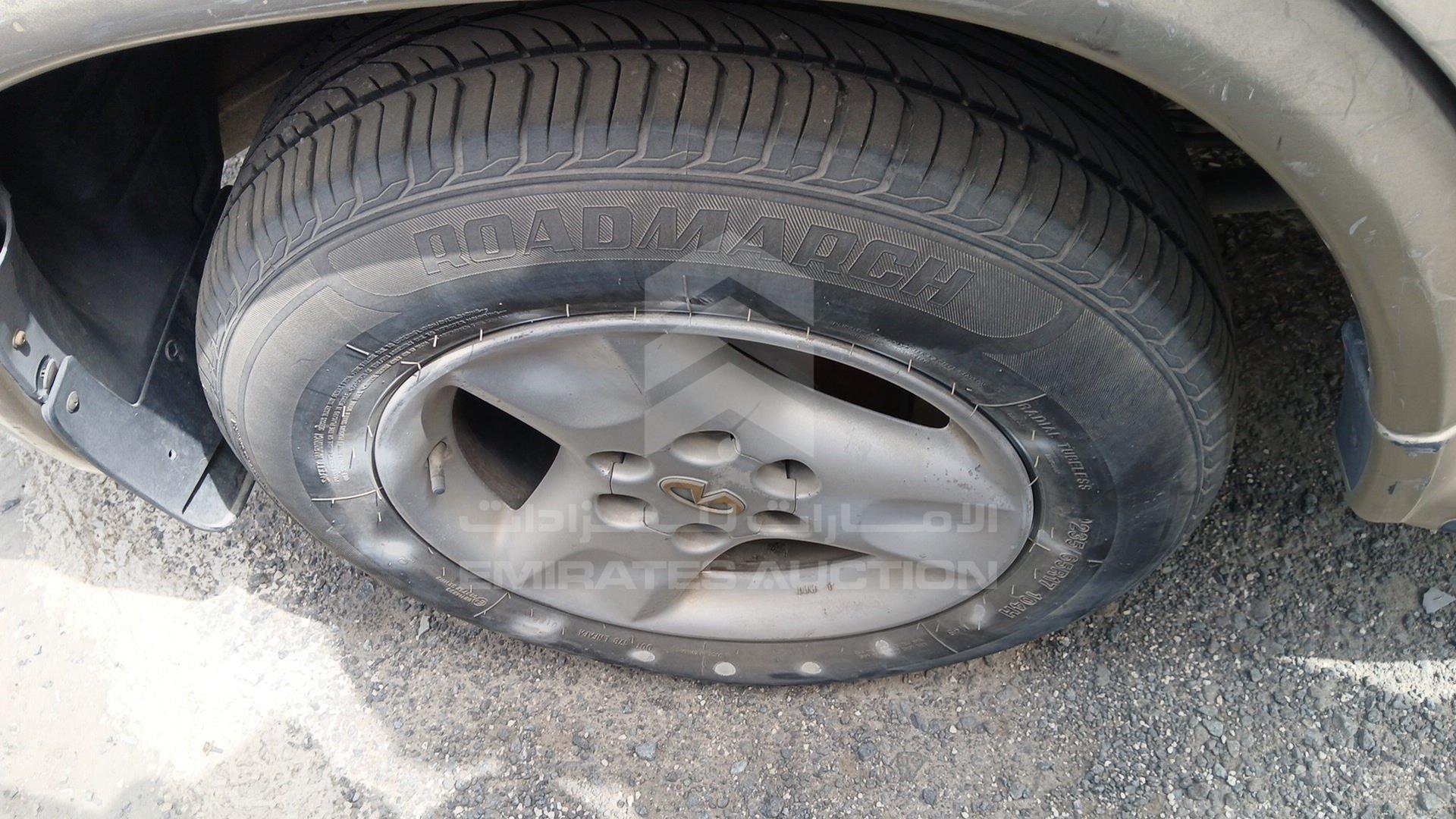 2001 INFINITI QX4 VIN: JNRDR09X71W204400