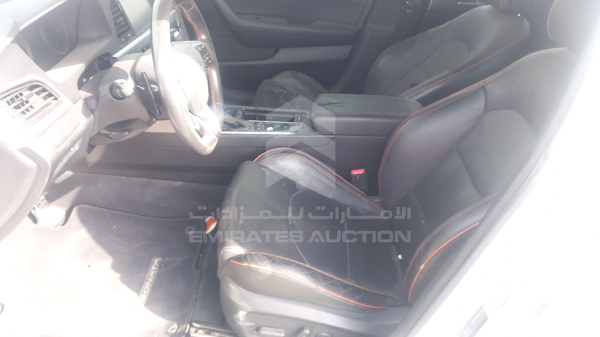 2016 HYUNDAI SONATA VIN: KMHE341B4GA125815