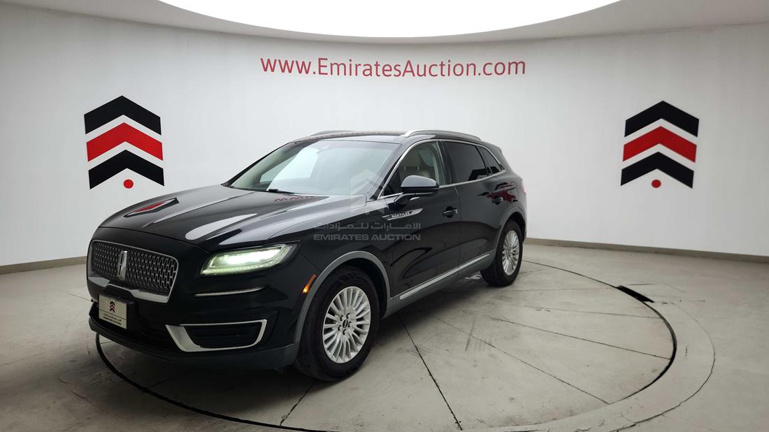 2019 Lincoln Nautilus — Front Left Angle — Photo 7