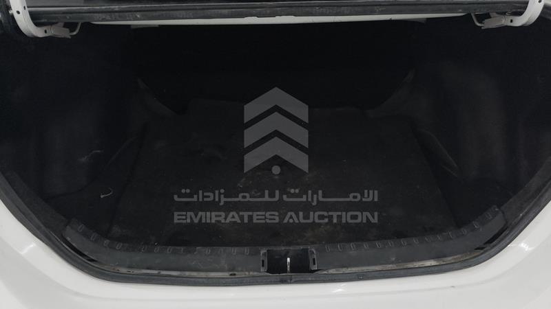 RKLBB9HE8J5212787 Auction: EmiratesAuction Lot: 404125 RKLBB9HE8J5212787 Toyota Corolla 2018 WHITE Photo 20