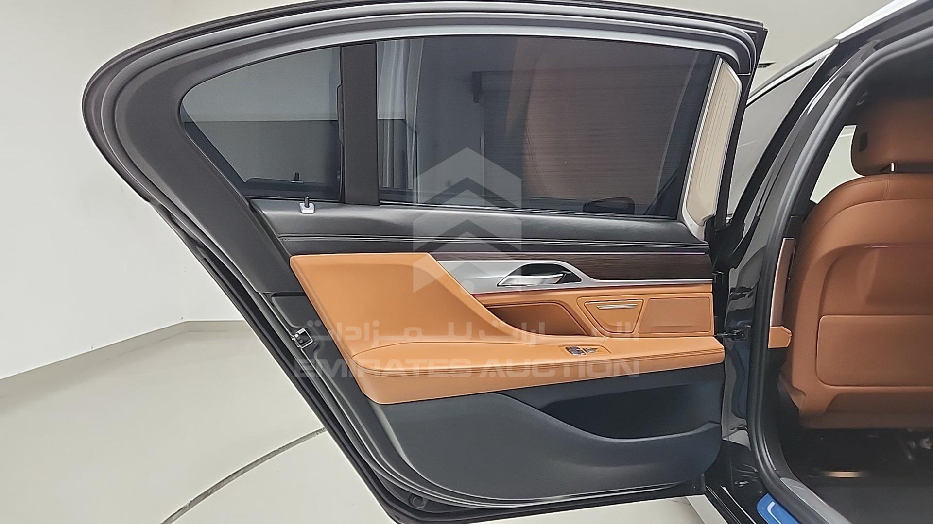 2020 BMW 730 VIN: WBA7T0A01LGJ07815