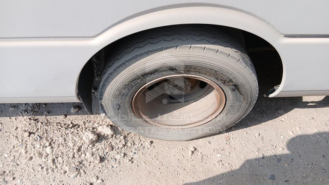 2009 Mitsubishi Rosa — Rear Right Tyre — Photo 27
