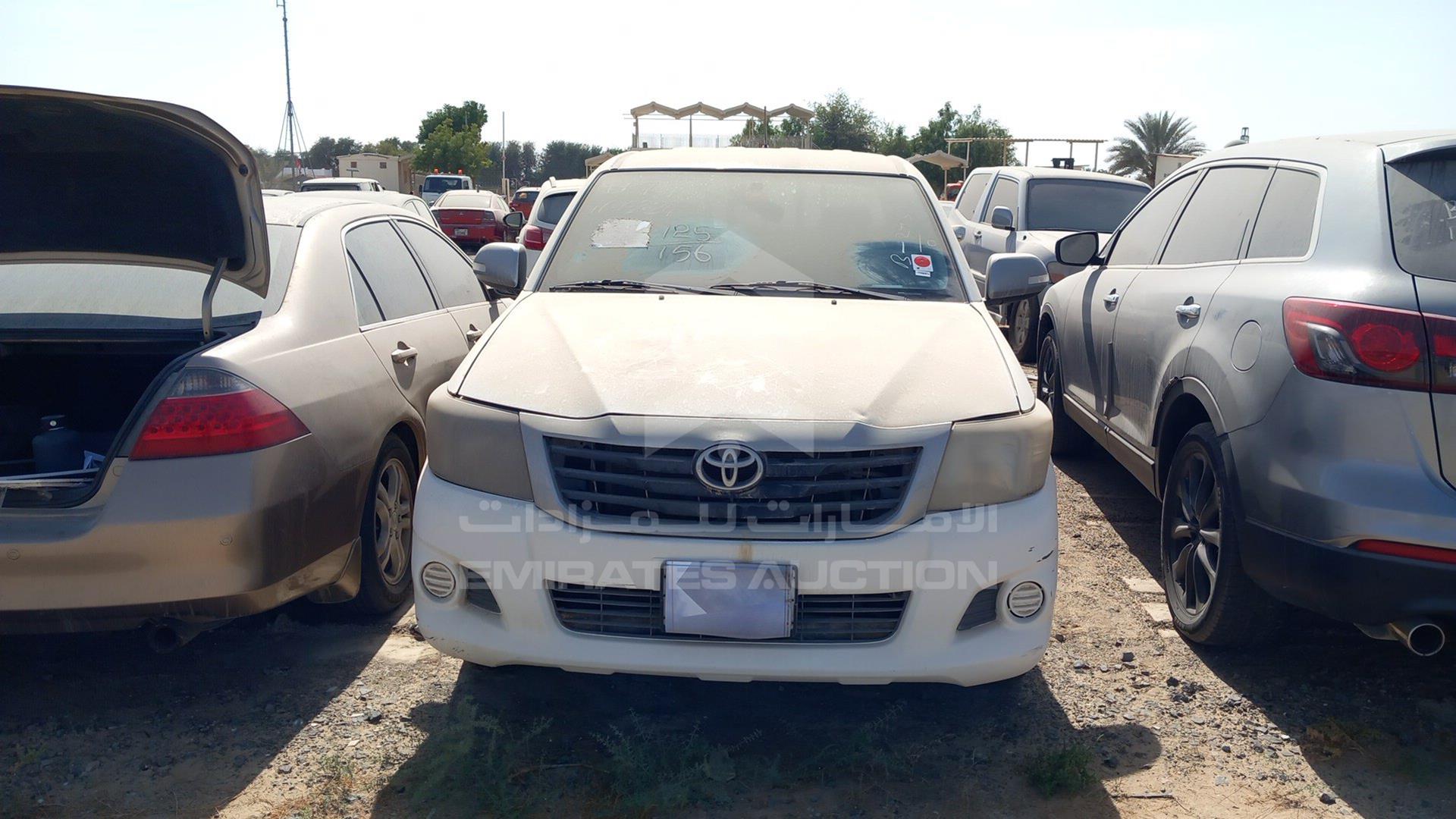 2015 TOYOTA HILUX VIN: MR0EW12G9F3032359