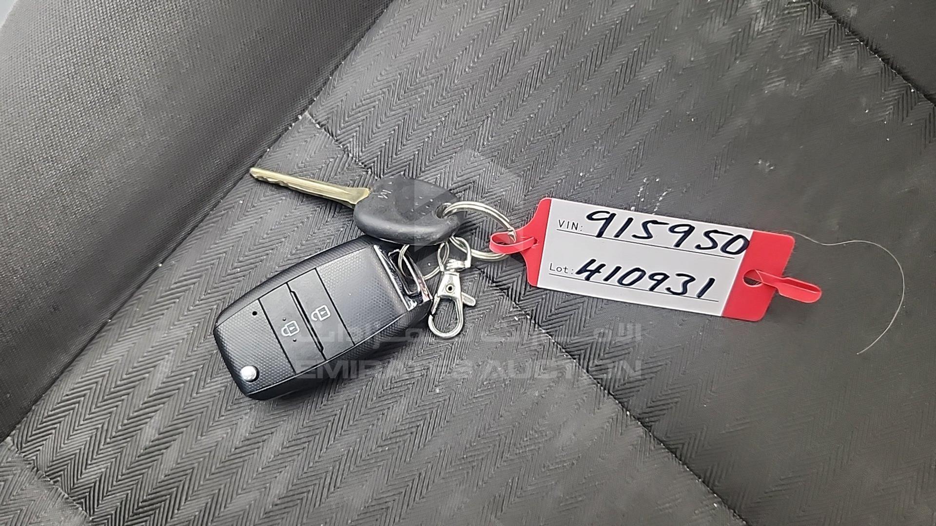 2016 KIA CERATO VIN: KNAFJ4110G5915950
