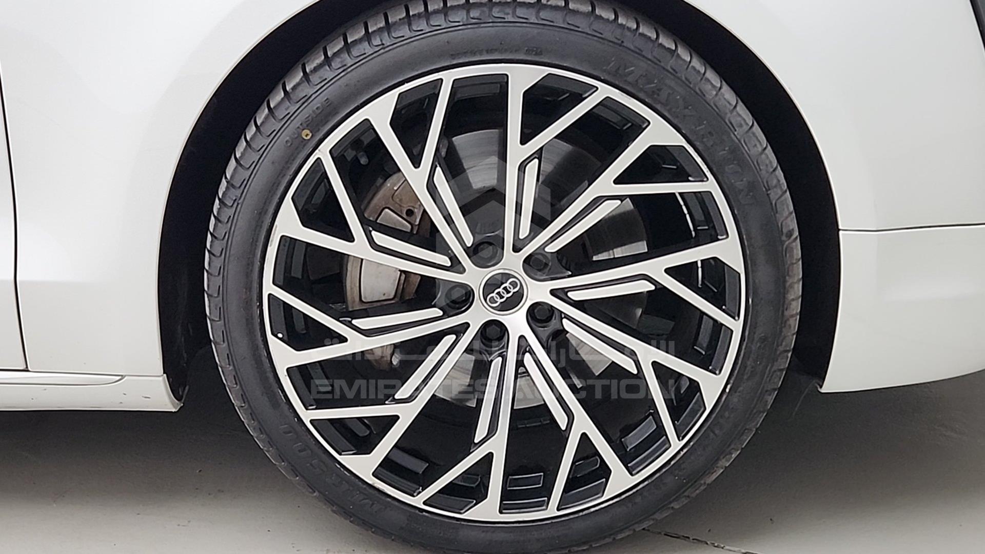 2015 AUDI A8 VIN: WAUY2BFD0FN000446