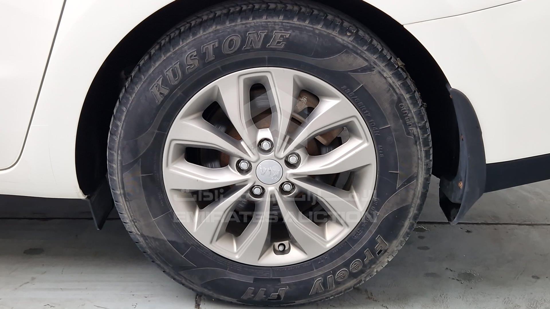 2019 KIA CARNIVAL VIN: KNAMB8121K6545261