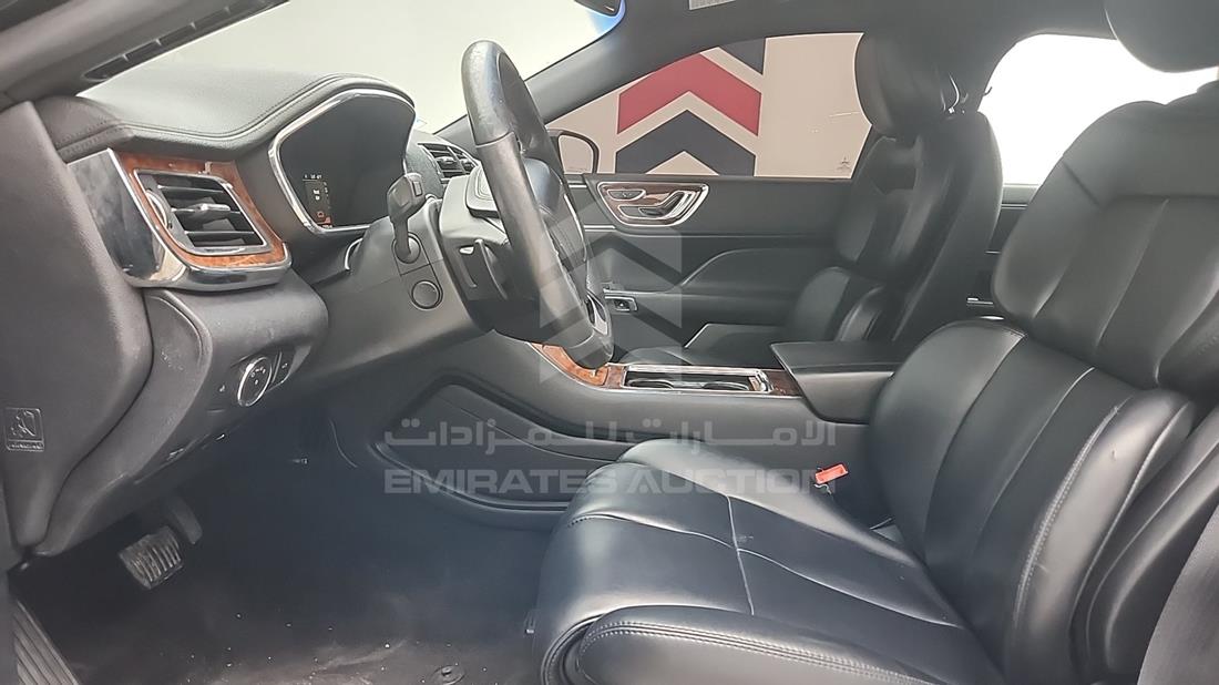 لينكولن Continental 2020 — زاوية السائق الأمامية اليسرى — صورة 14