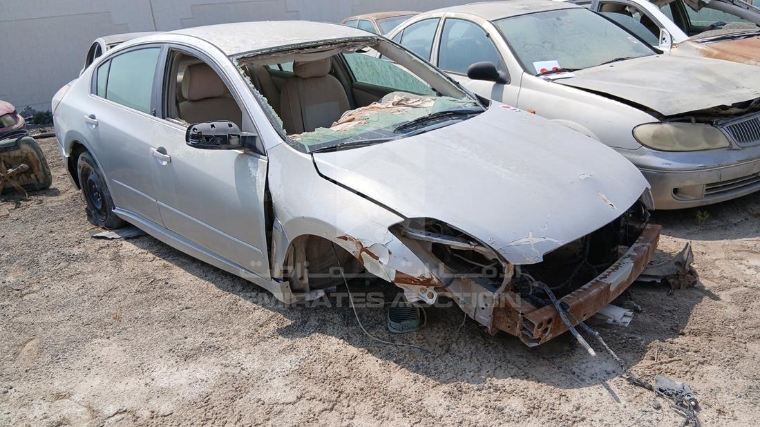 2009 Nissan Altima — Front Right Angle — Photo 8