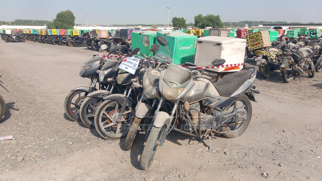 5 Motorbikes — Front Left Angle — Photo 7