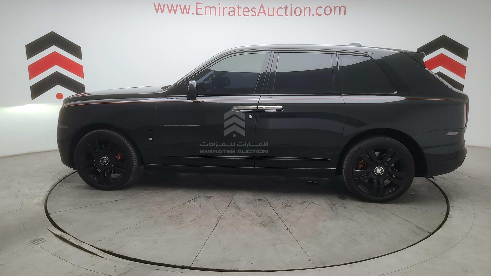 2019 ROLLS-ROYCE CULLINAN VIN: SCA689X06KU109627