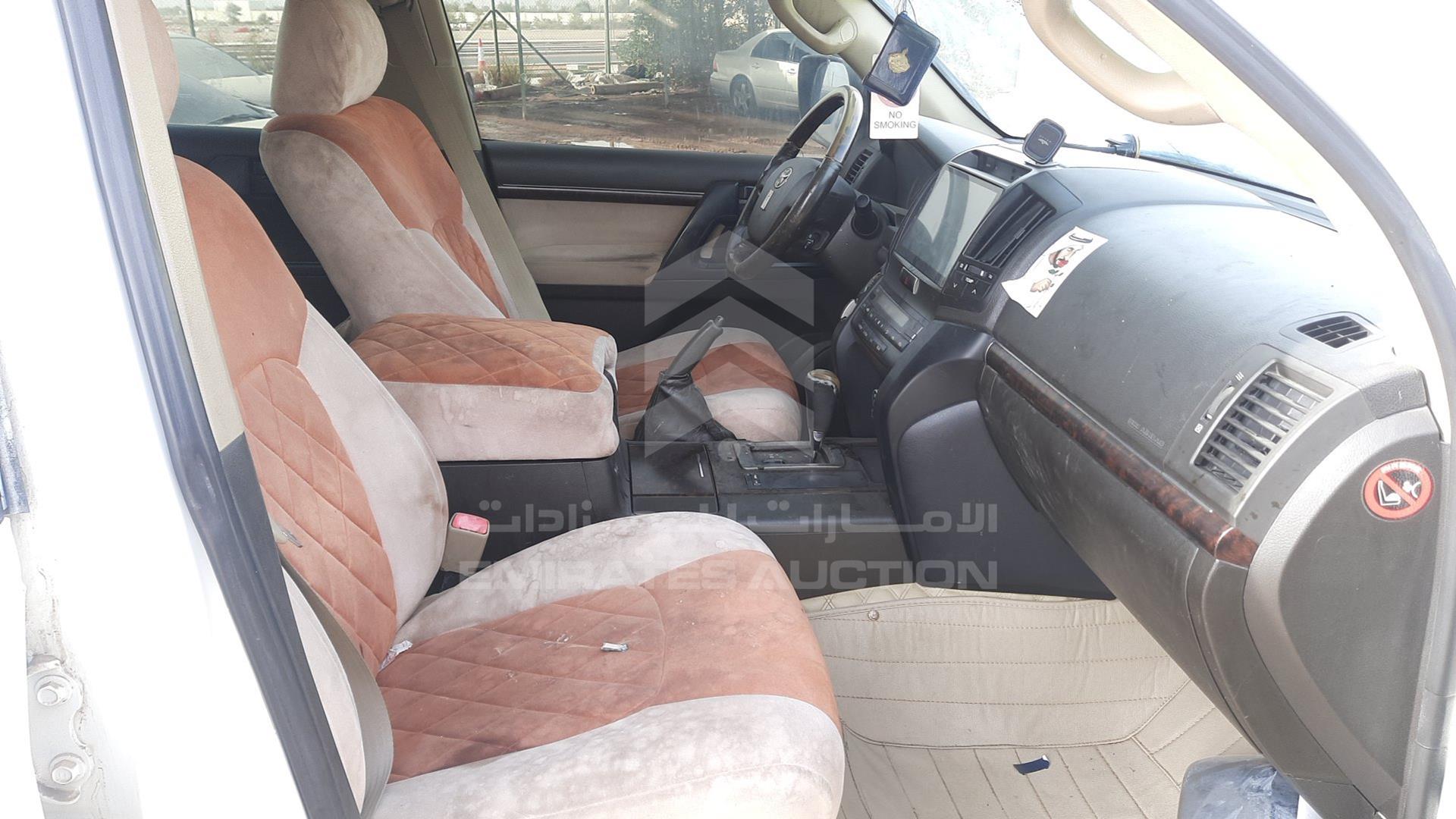 2009 TOYOTA LAND CRUISER VIN: JTMHT09J495031578