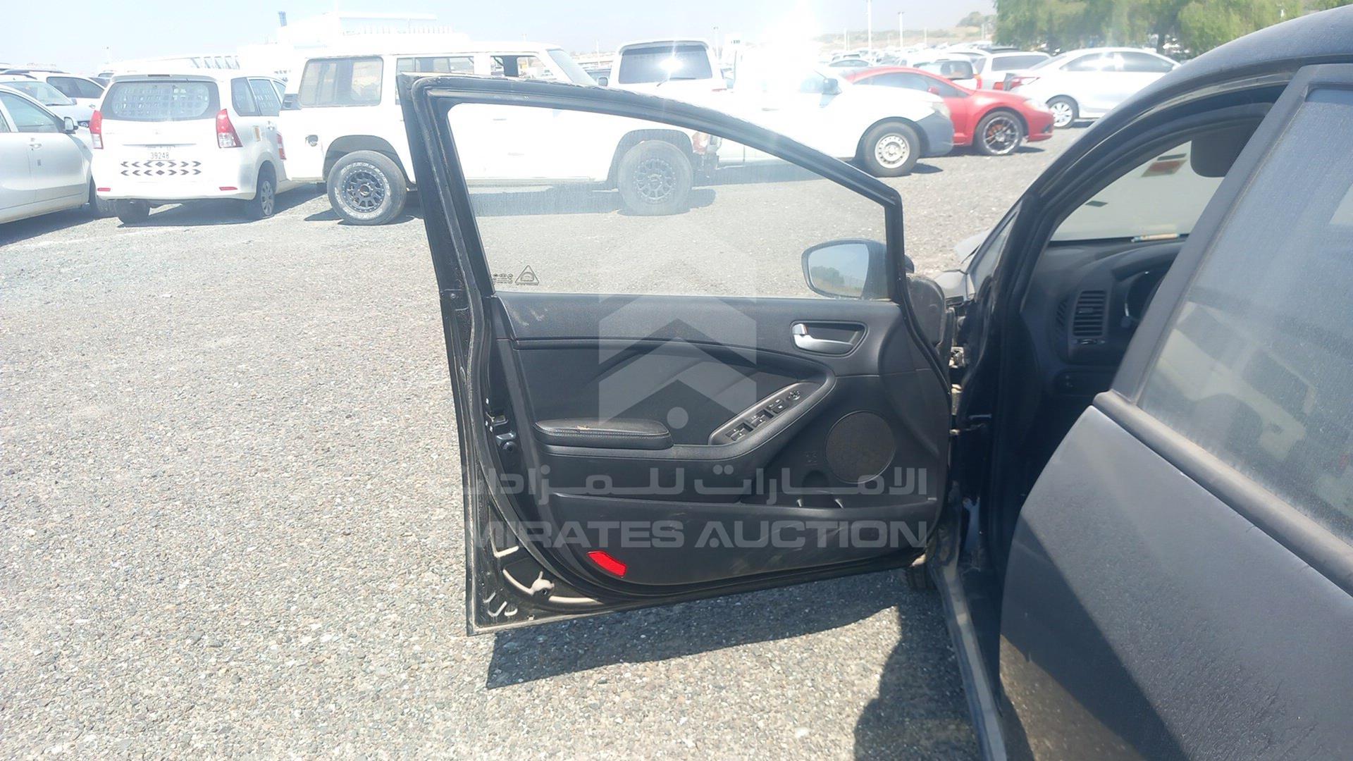 2015 KIA CERATO VIN: KNAFK4118F5901421