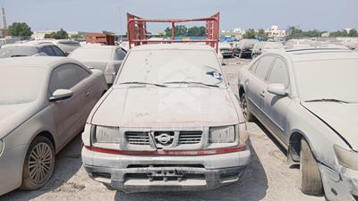 نيسان بيك اب 2000