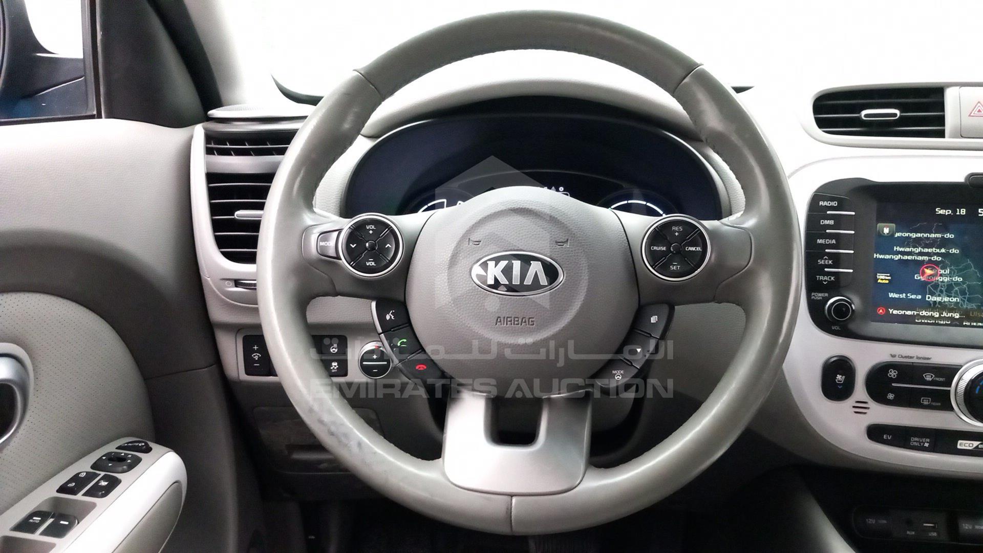 2015 KIA SOUL VIN: KNAJP81EFFK005504