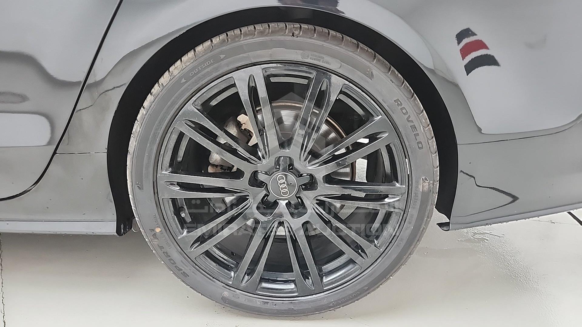 2014 AUDI A7 VIN: WAUSGCFCXEN078915