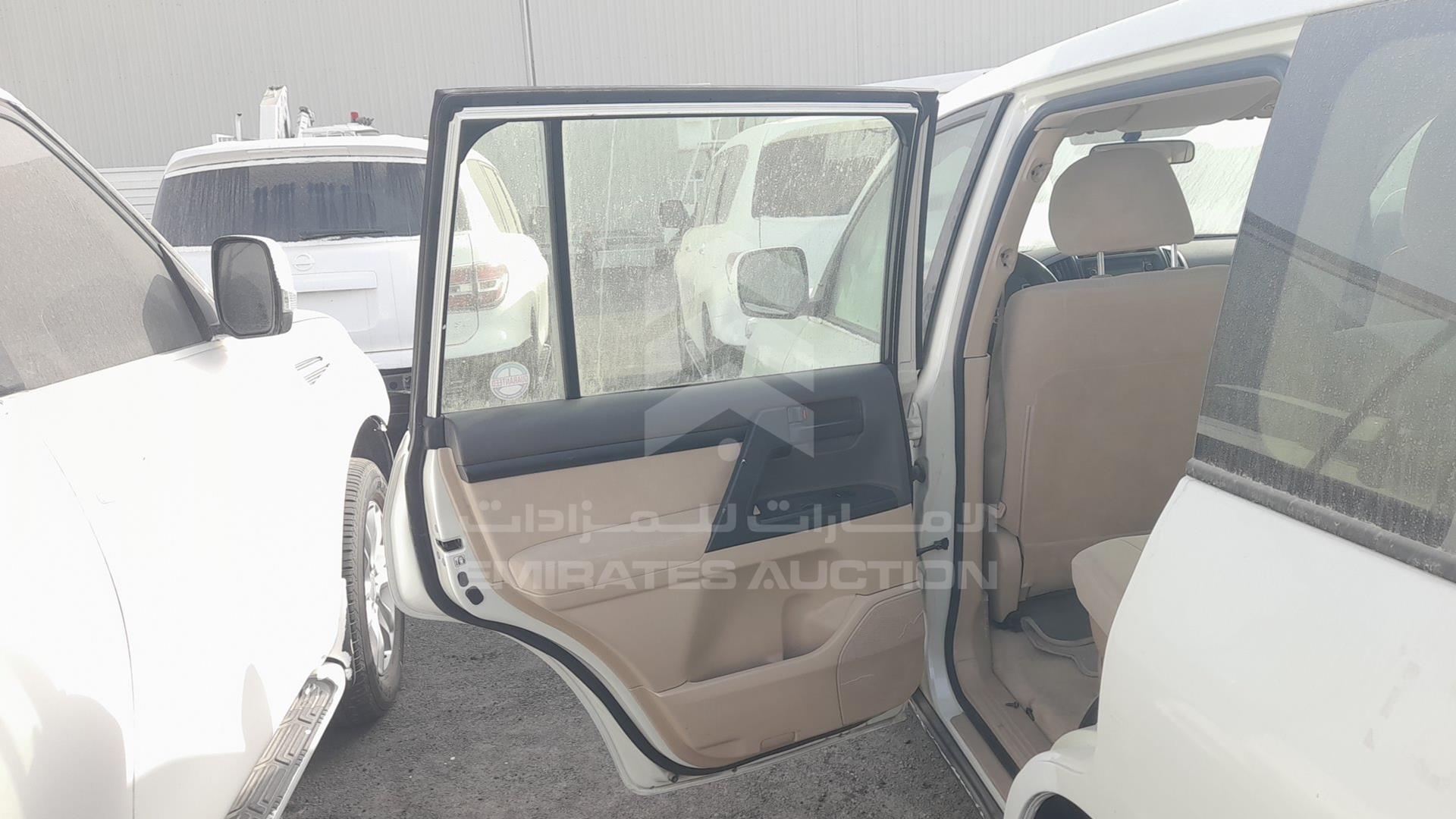 2013 TOYOTA LAND CRUISER VIN: JTMDU09J2D4075007